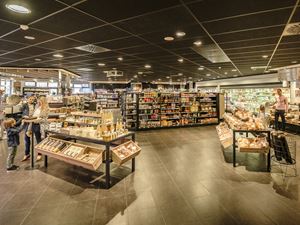 Hof Van Saksen Indoor Faciliteiten In De Havezate En De Brink